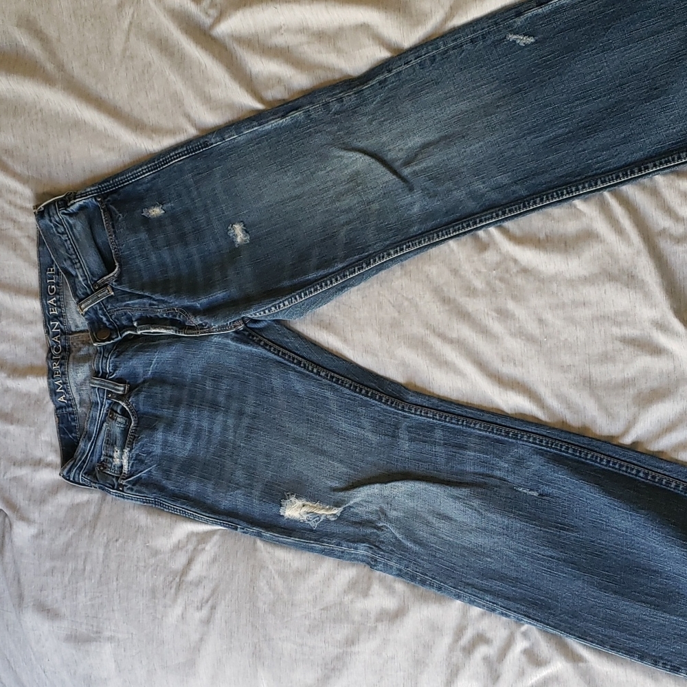 Men's American Eagle ripped jeans